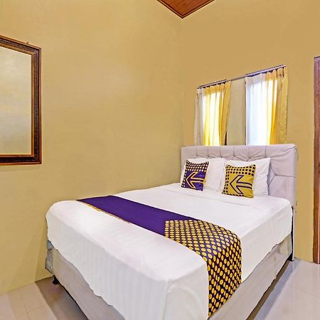 Spot On 91337 Pandu Homestay Klaten Wonogiri Exterior photo