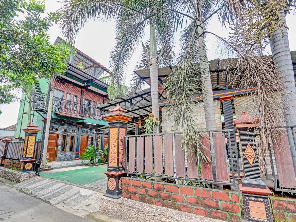 Spot On 91337 Pandu Homestay Klaten Wonogiri Exterior photo