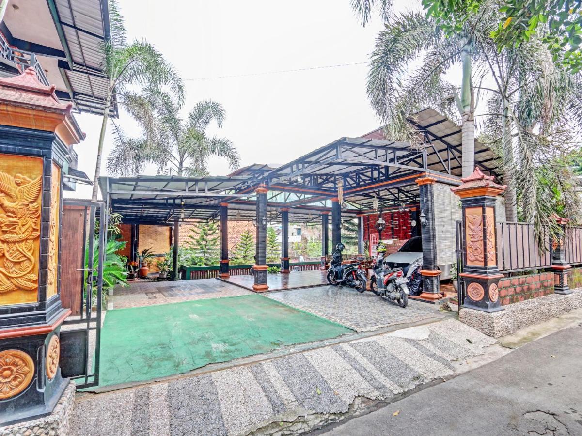 Spot On 91337 Pandu Homestay Klaten Wonogiri Exterior photo