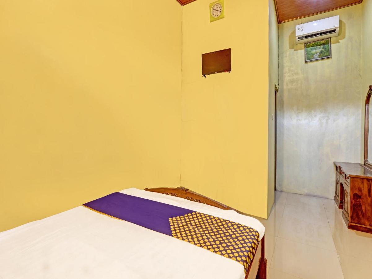 Spot On 91337 Pandu Homestay Klaten Wonogiri Exterior photo